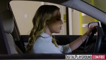 تتشاجر مع رجل وبعد ذلك تبحث عن التعاطف في كس امرأة أخرى